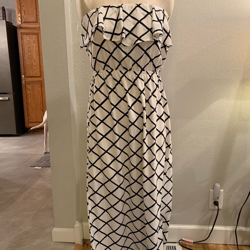 Black & White Diamond Print Maxi Dress